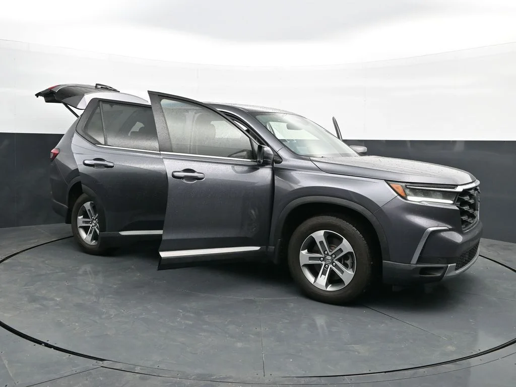 Used 2025 Modern Steel Metallic Honda EX-L image 53