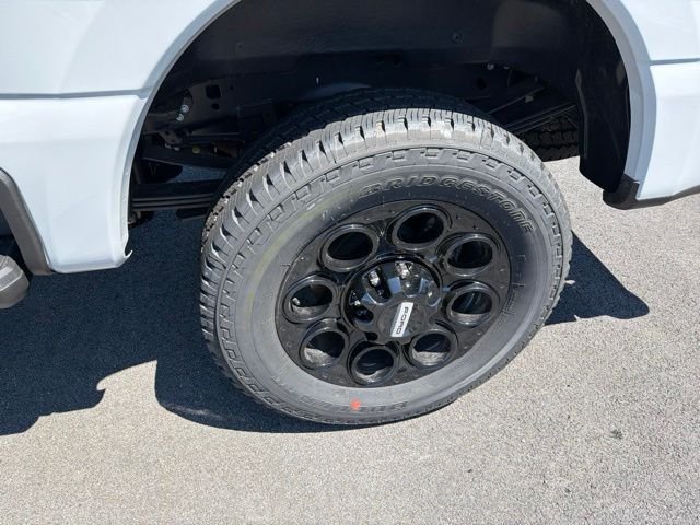 New 2026 Avalanche Ford F-350® Lariat® image 9