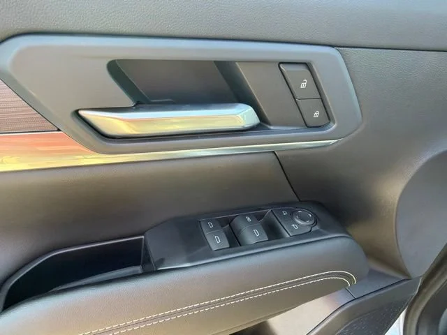 New 2027 Sterling Metallic GMC Elevation image 25