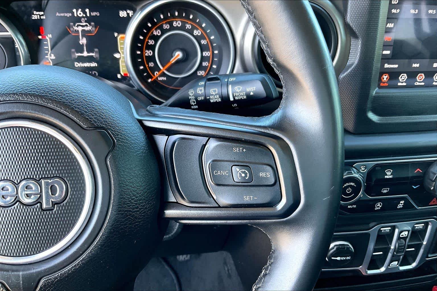 Used 2018 Black Clearcoat Jeep Sport S image 20