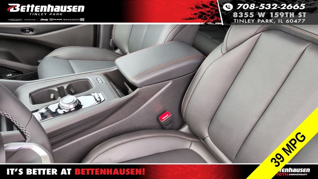 New 2026 Red Hot Pearl-Coat Exterior Paint Jeep Limited image 22