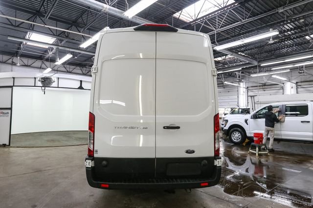 Used 2025  Ford Base image 8