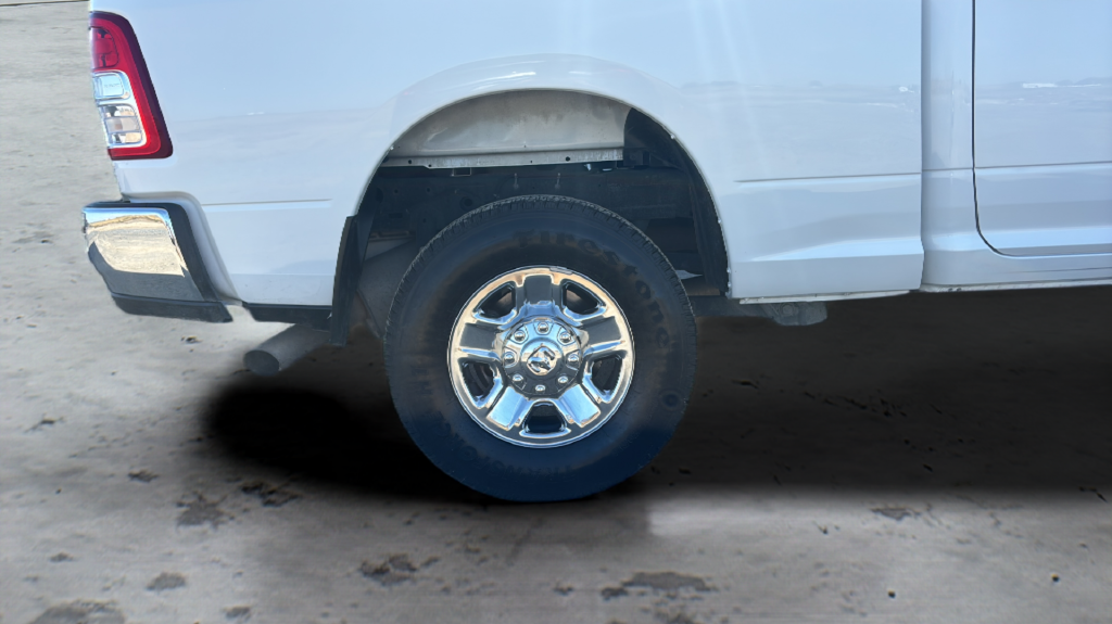 Used 2021 White Ram Tradesman image 22