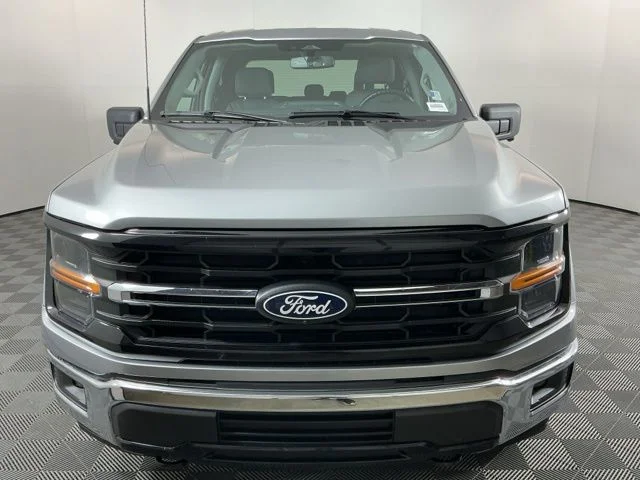 Used 2024  Ford XLT image 2