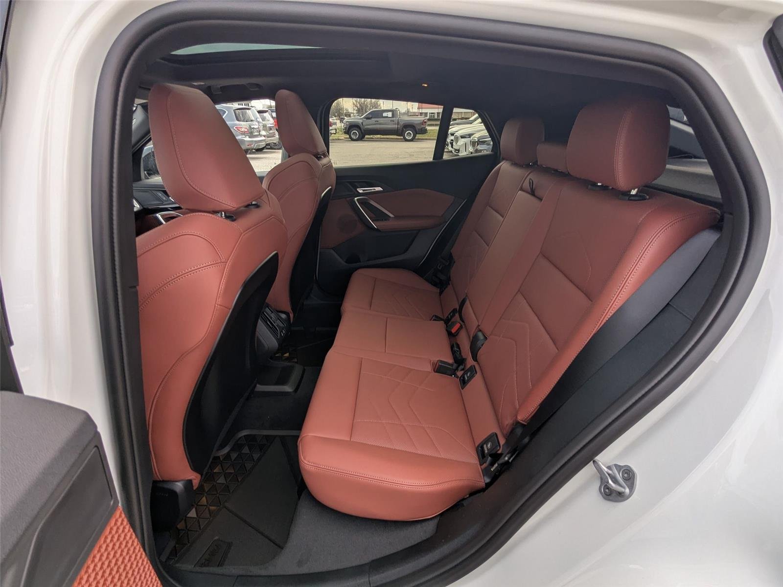 New 2026 Alpine White BMW xDrive28i image 25