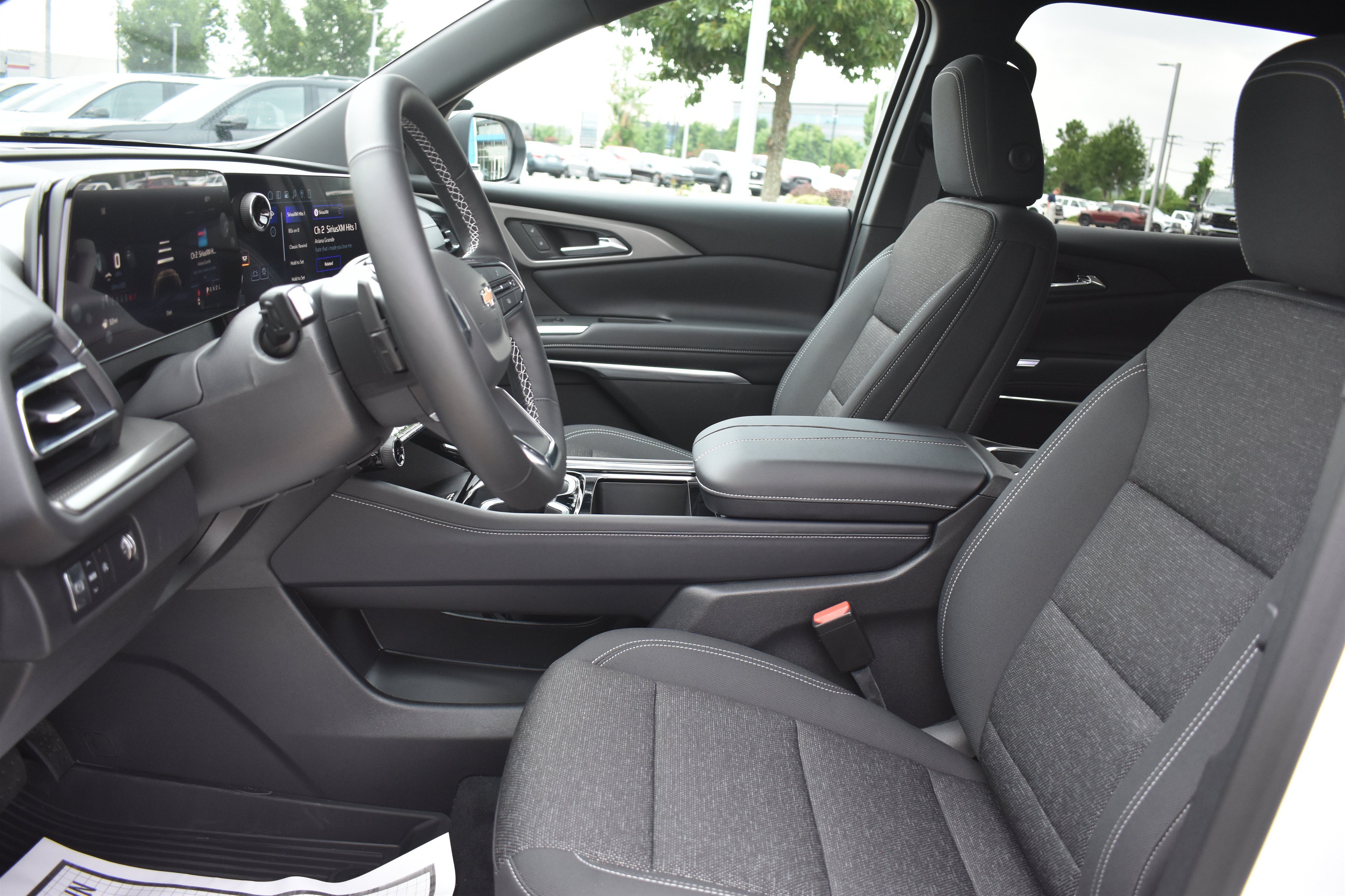 2026 Chevrolet Traverse LT - Photo 14