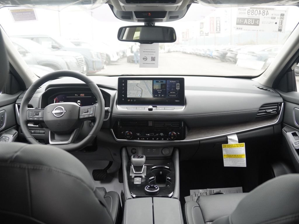 New 2026 Black Nissan Platinum image 19