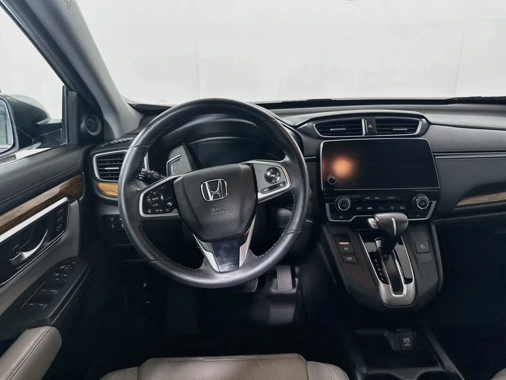 Used 2019 Lunar Silver Metallic Honda Touring image 20