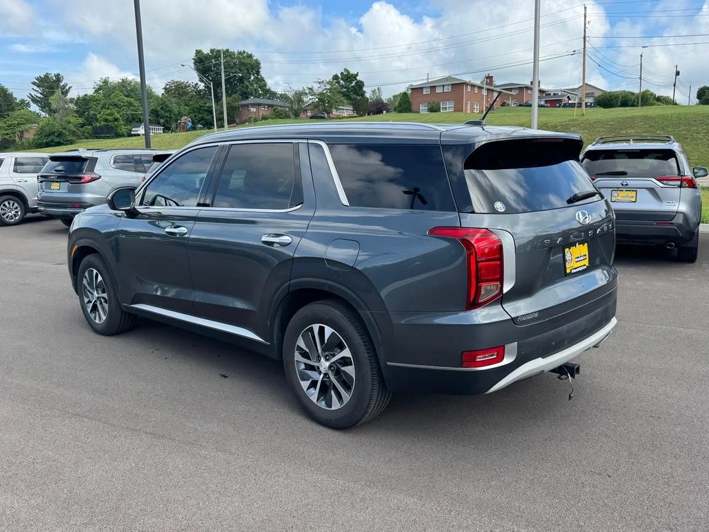 Used 2021 Gray Hyundai SEL image 4