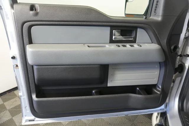 Used 2014 Ingot Silver Metallic Ford XLT image 33