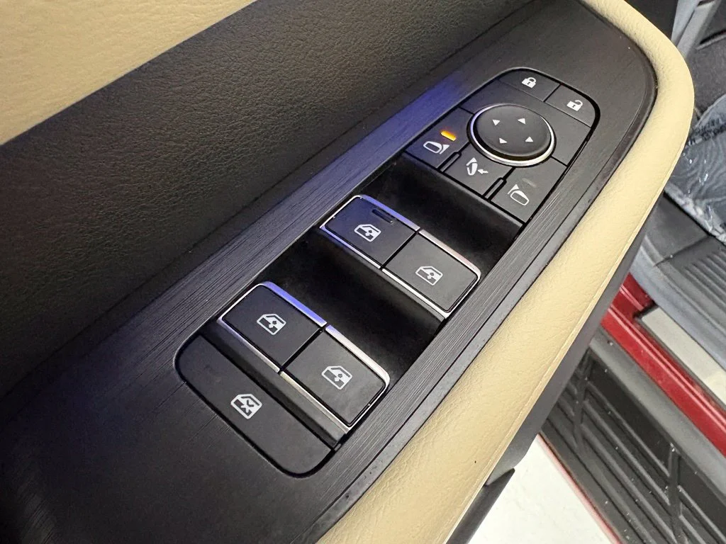 Used 2025 Red Nissan Platinum Reserve image 21