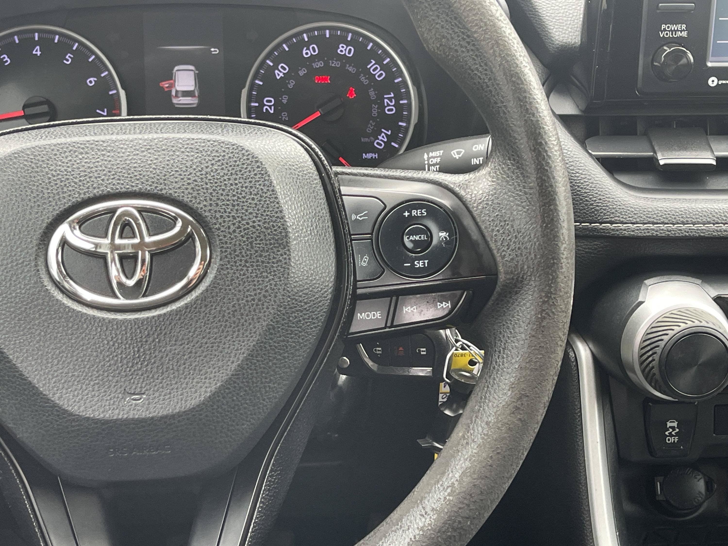 Used 2020 Midnight Black Metallic Toyota LE image 17