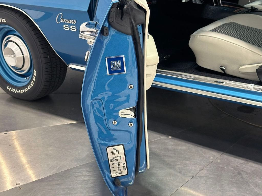 Used 1969 Blue Chevrolet  image 57