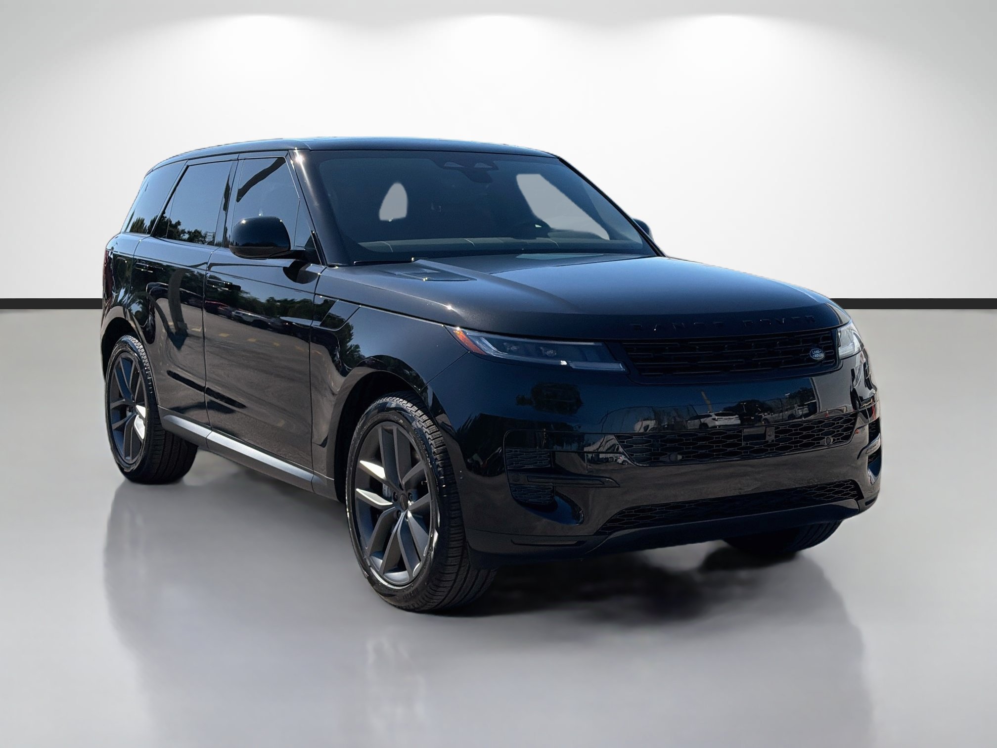 New 2027 Santorini Black Land Rover SE image 7