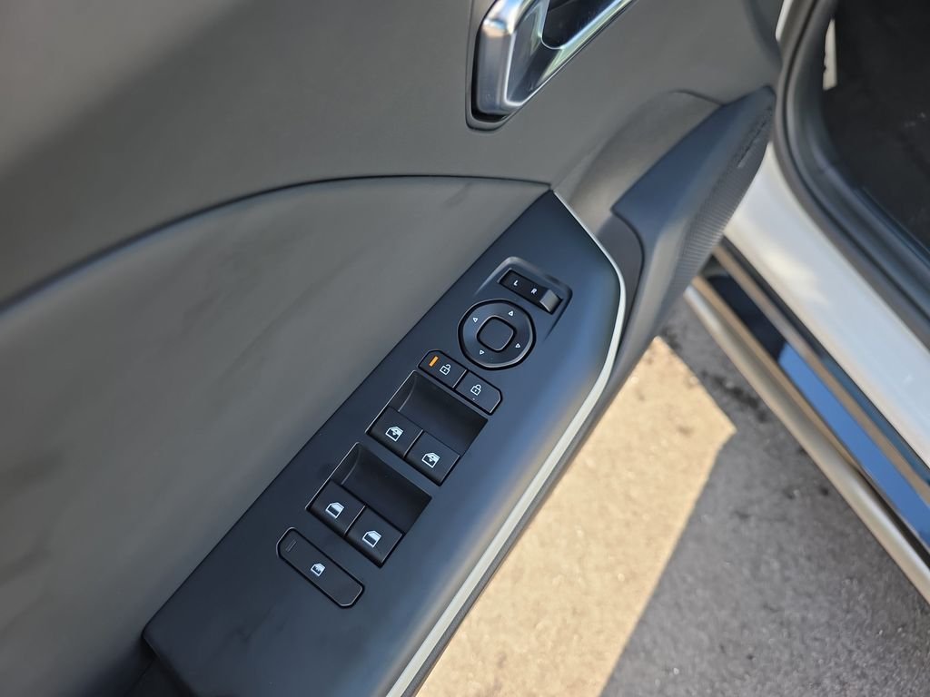 New 2026 Snow White Pearl Kia GT-Line Turbo image 20