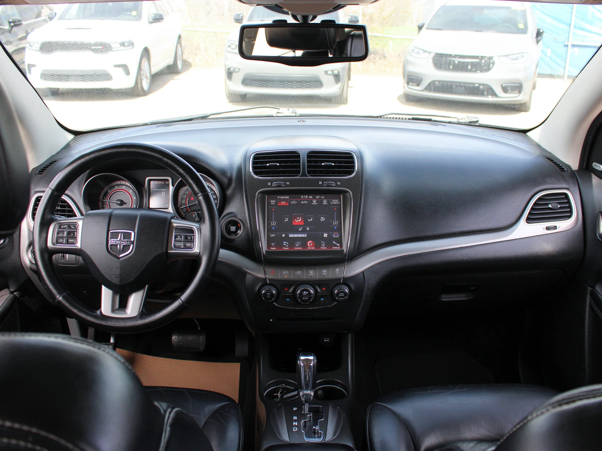 Used 2017 Grey Dodge Crossroad * No Accidents | Heated Seats | V6 | Remote Start | Alpine image 4