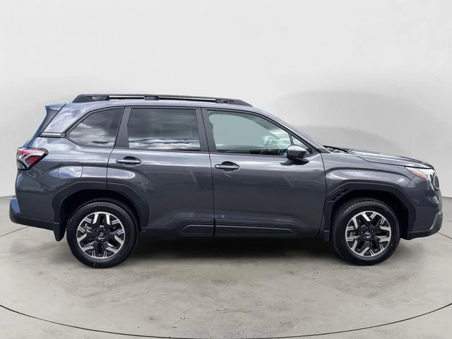 2026 Subaru Forester Premium - Photo 6