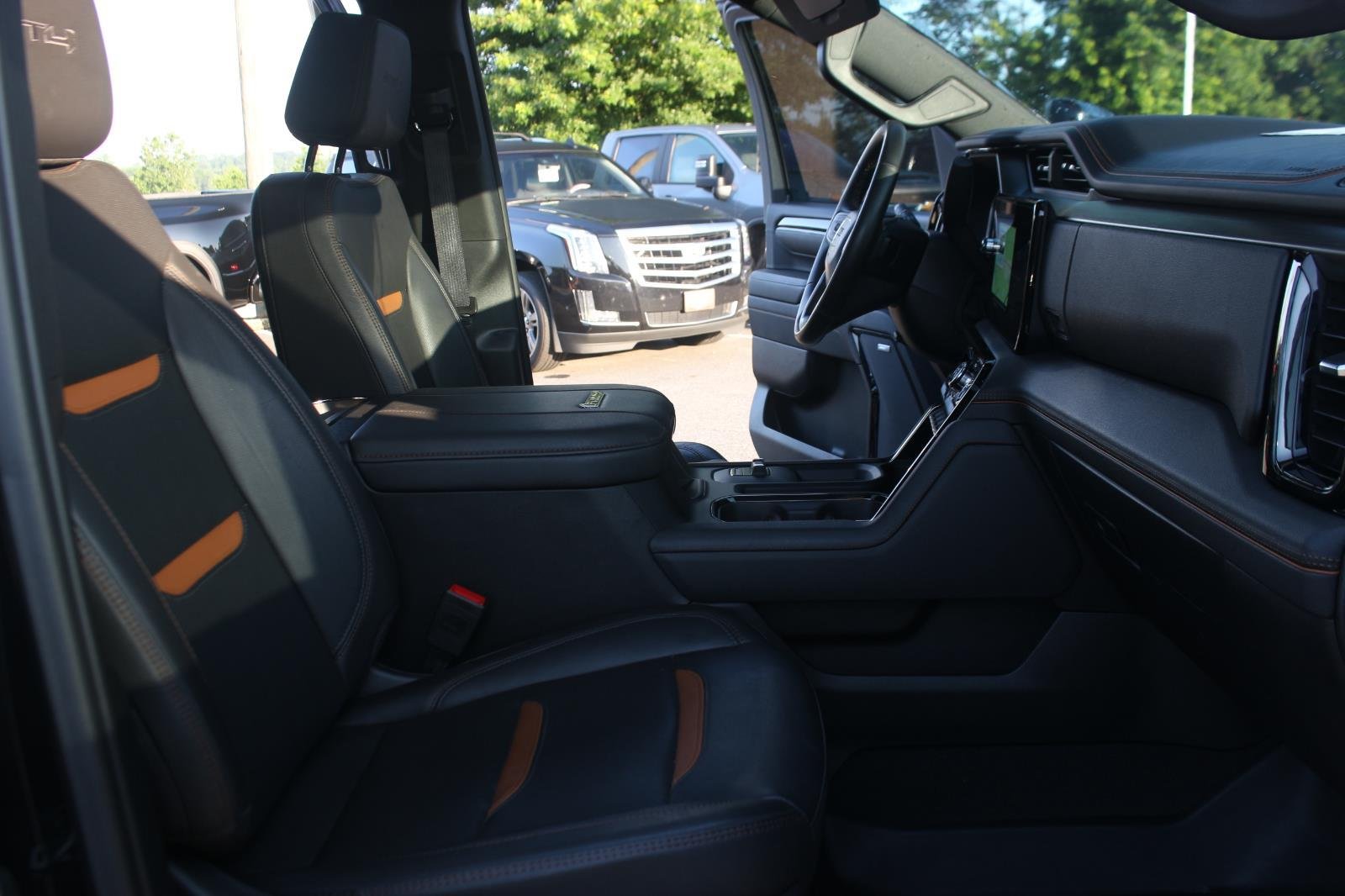 Used 2024 Onyx Black GMC AT4 image 36