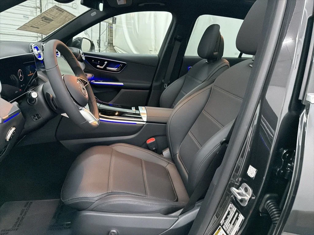 Used 2026 Gray Mercedes-Benz GLC 300 image 18