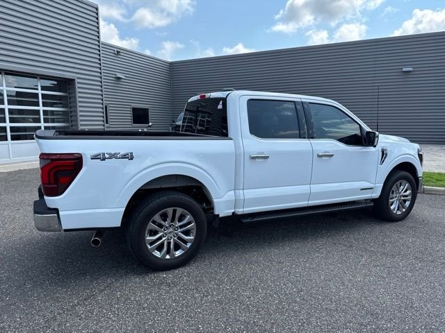 Used 2025 Oxford White Ford Lariat image 5