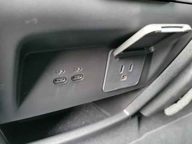 2025 Chevrolet Traverse LT - Photo 13