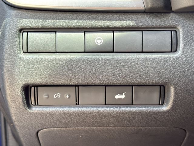 Used 2022 Blue Nissan SV image 26