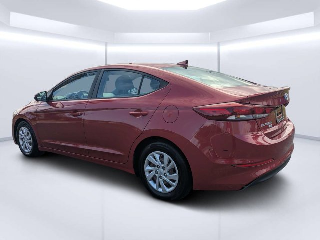 Used 2017 Scarlet Red Hyundai SE image 5