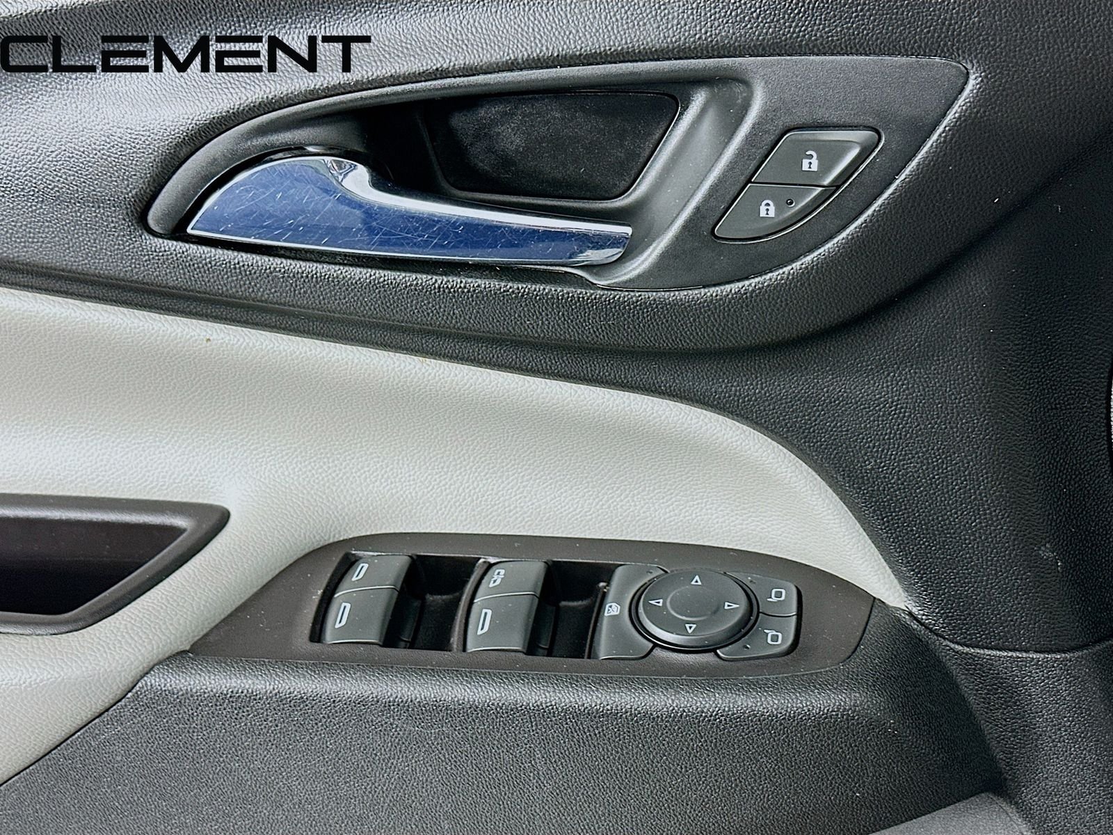 2022 Chevrolet Equinox LS - Photo 24