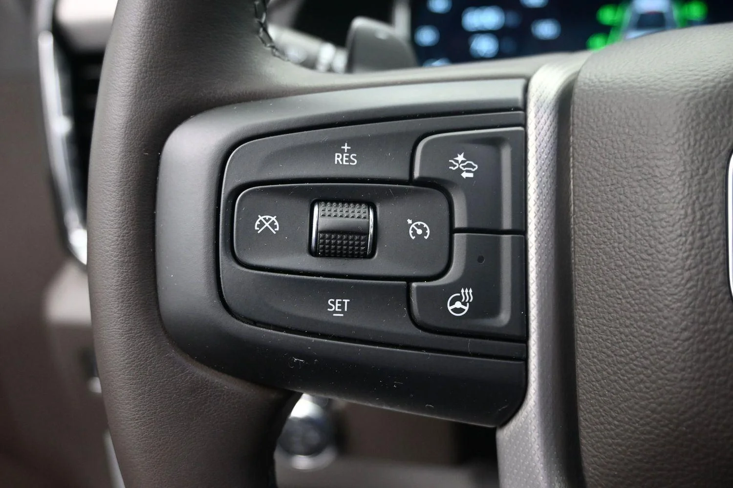 Used 2024 White Frost Tricoat GMC Denali image 28