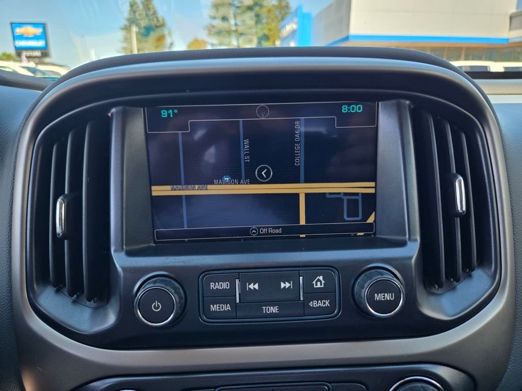 Used 2016 Blue Chevrolet Z71 image 16