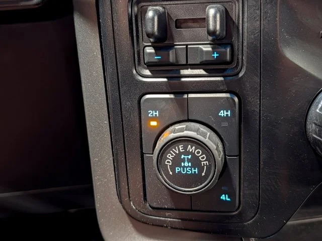 Used 2024 Gray Ford XLT image 27