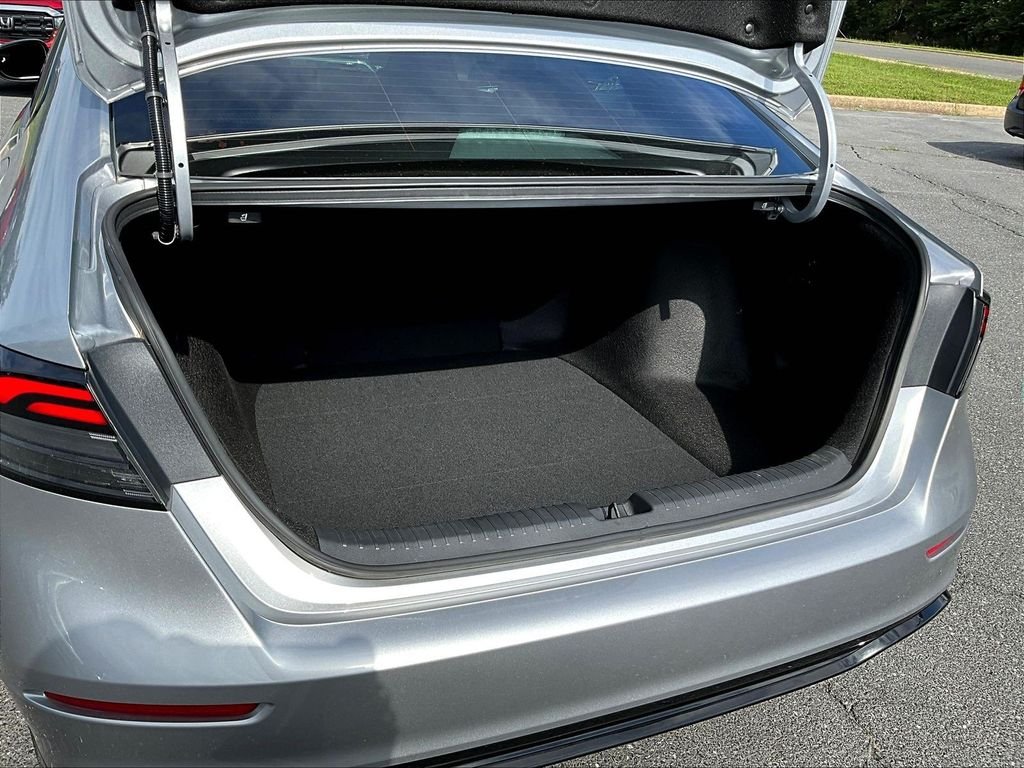 Used 2024 Silver Honda Sport-L image 7