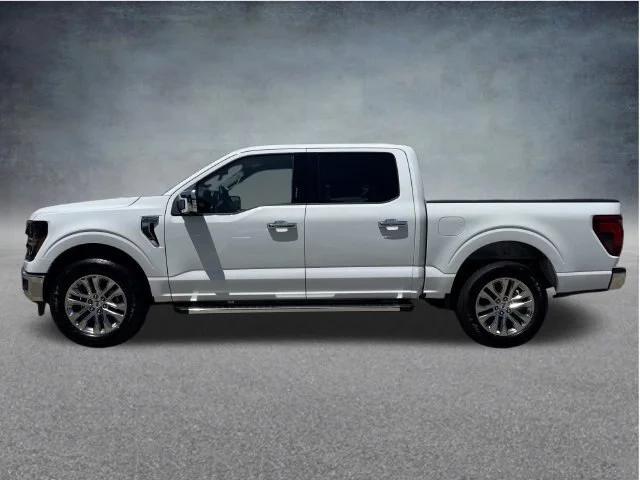 New 2026 Oxford White Ford XLT image 35