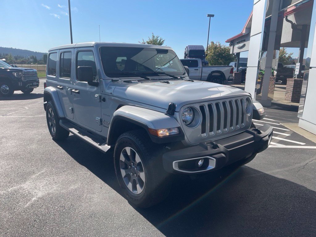 Used 2023 Silver Jeep Sahara image 6