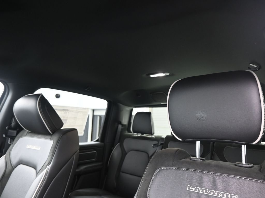 New 2026 Ivory White Tri-Coat Pearl-Coat Exterior Paint RAM Laramie image 10
