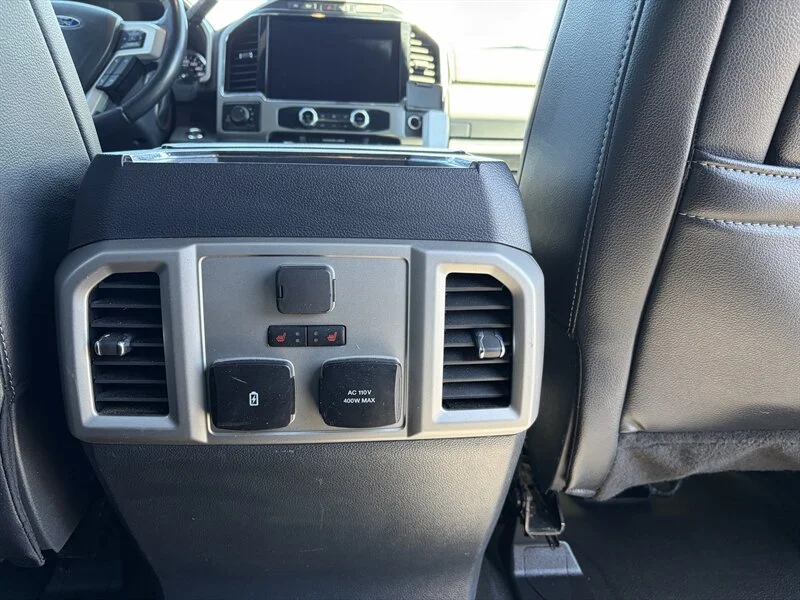 Used 2022 Grey Ford Super Duty Lariat image 17