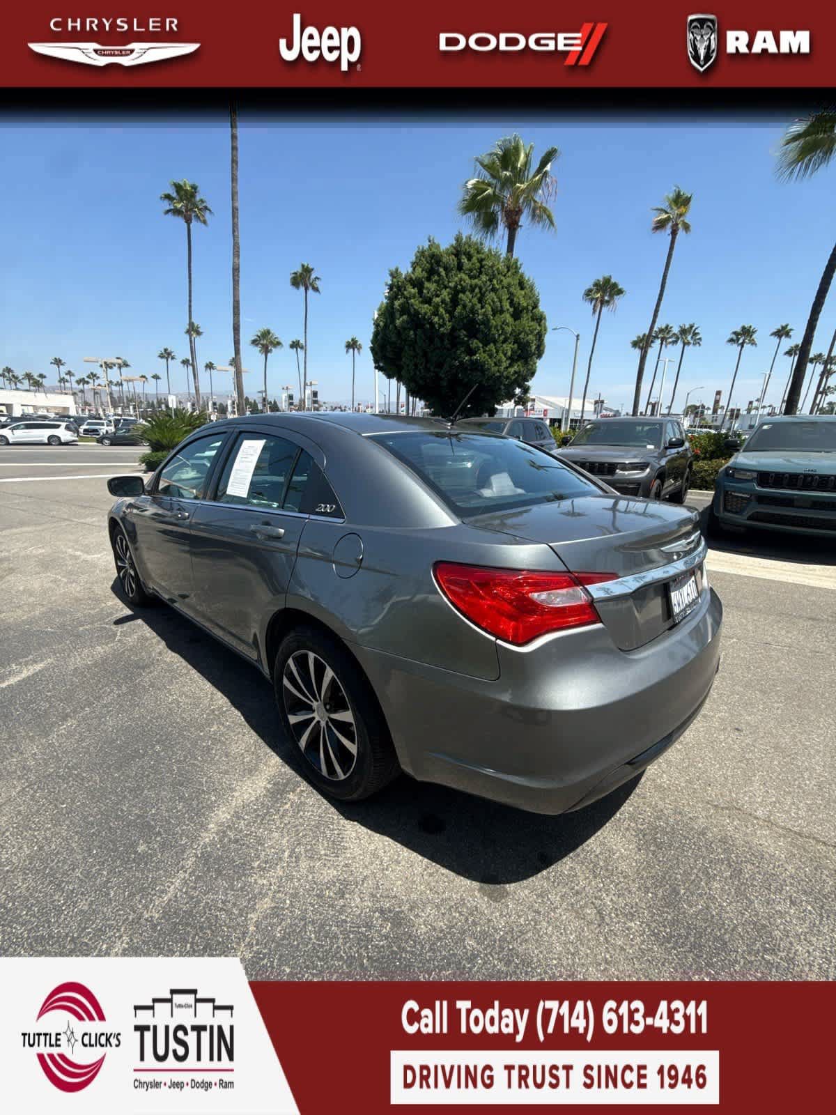 Used 2012 Tungsten Metallic Chrysler Touring image 6