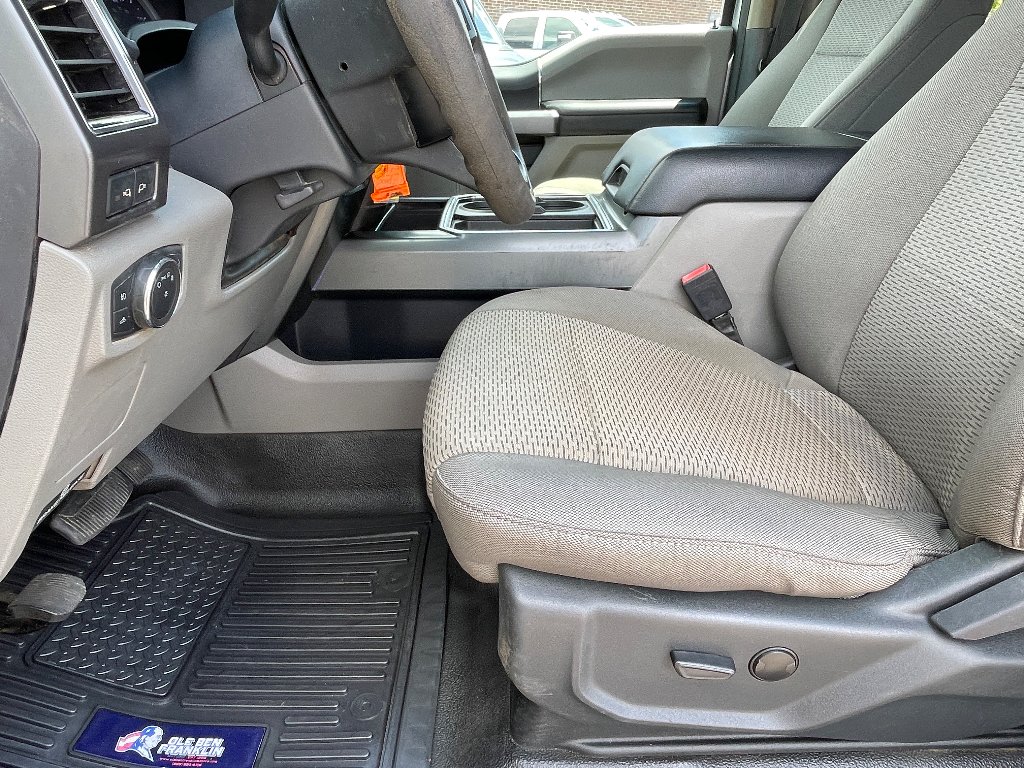 Used 2022 Iconic Silver Metallic Ford XLT image 16
