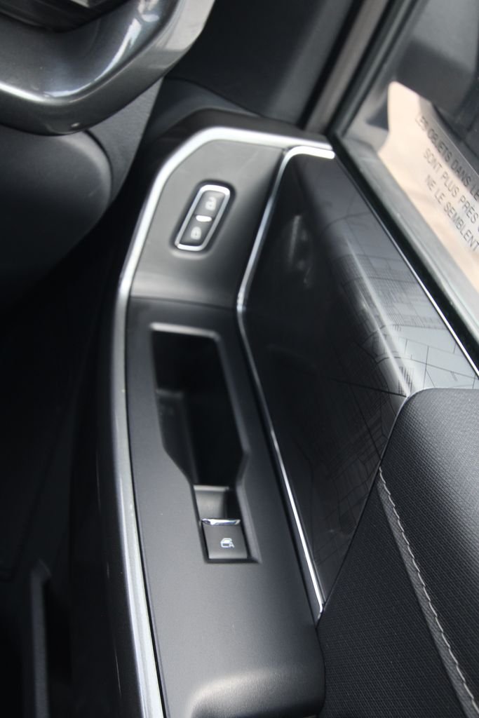 Used 2022  Ford XLT image 25