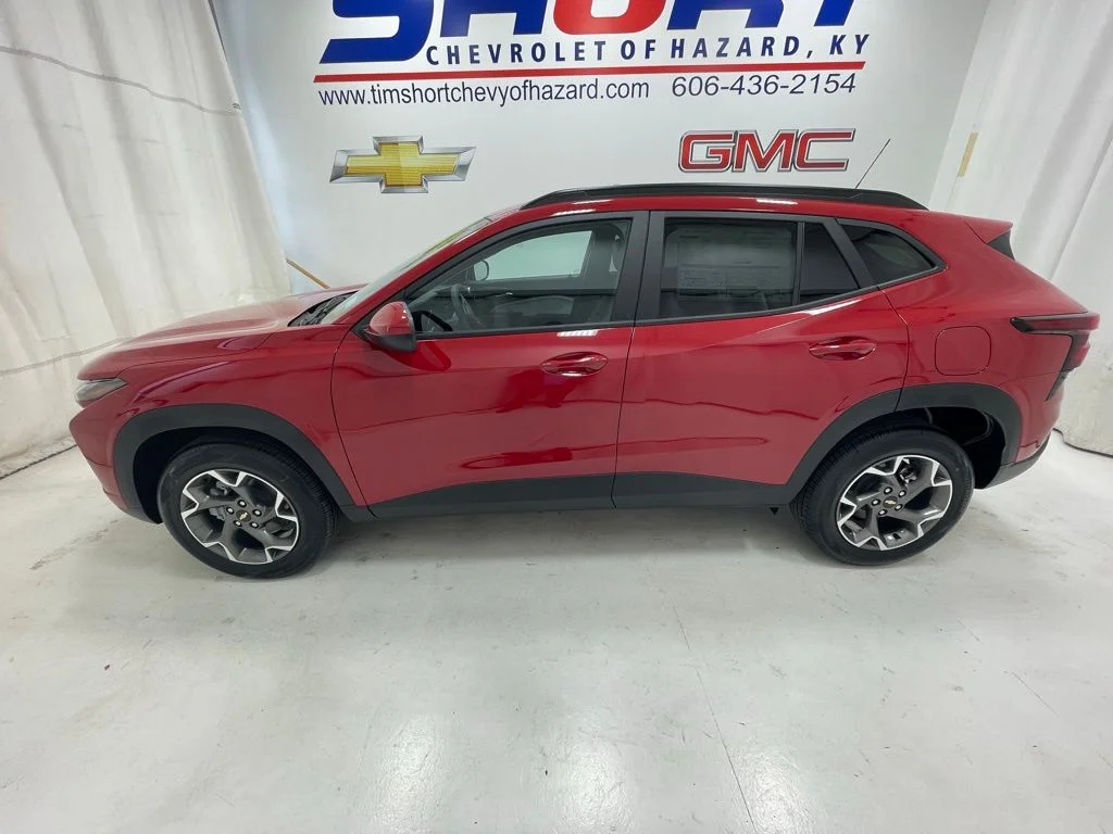2026 Chevrolet Trax LT - Photo 9