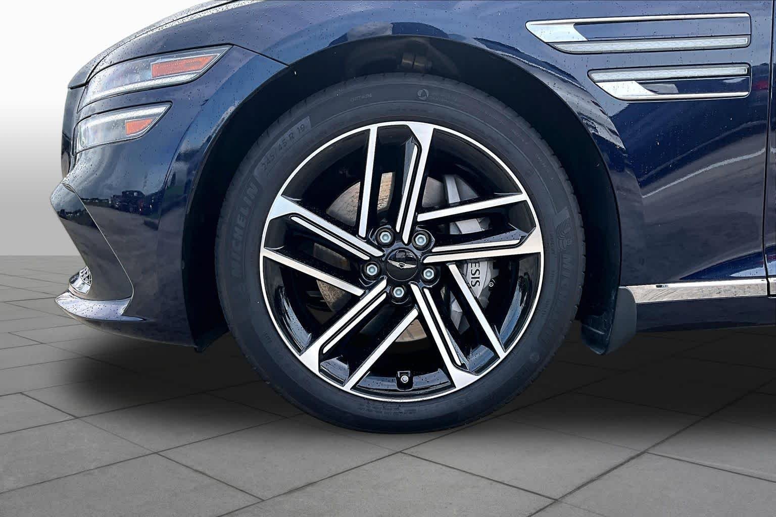 Used 2026 Capri Blue Genesis 2.5T Advanced image 22
