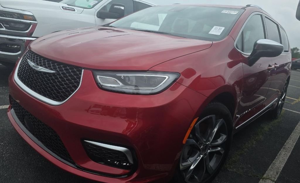 2025 Chrysler Pacifica Pinnacle AWD's photo