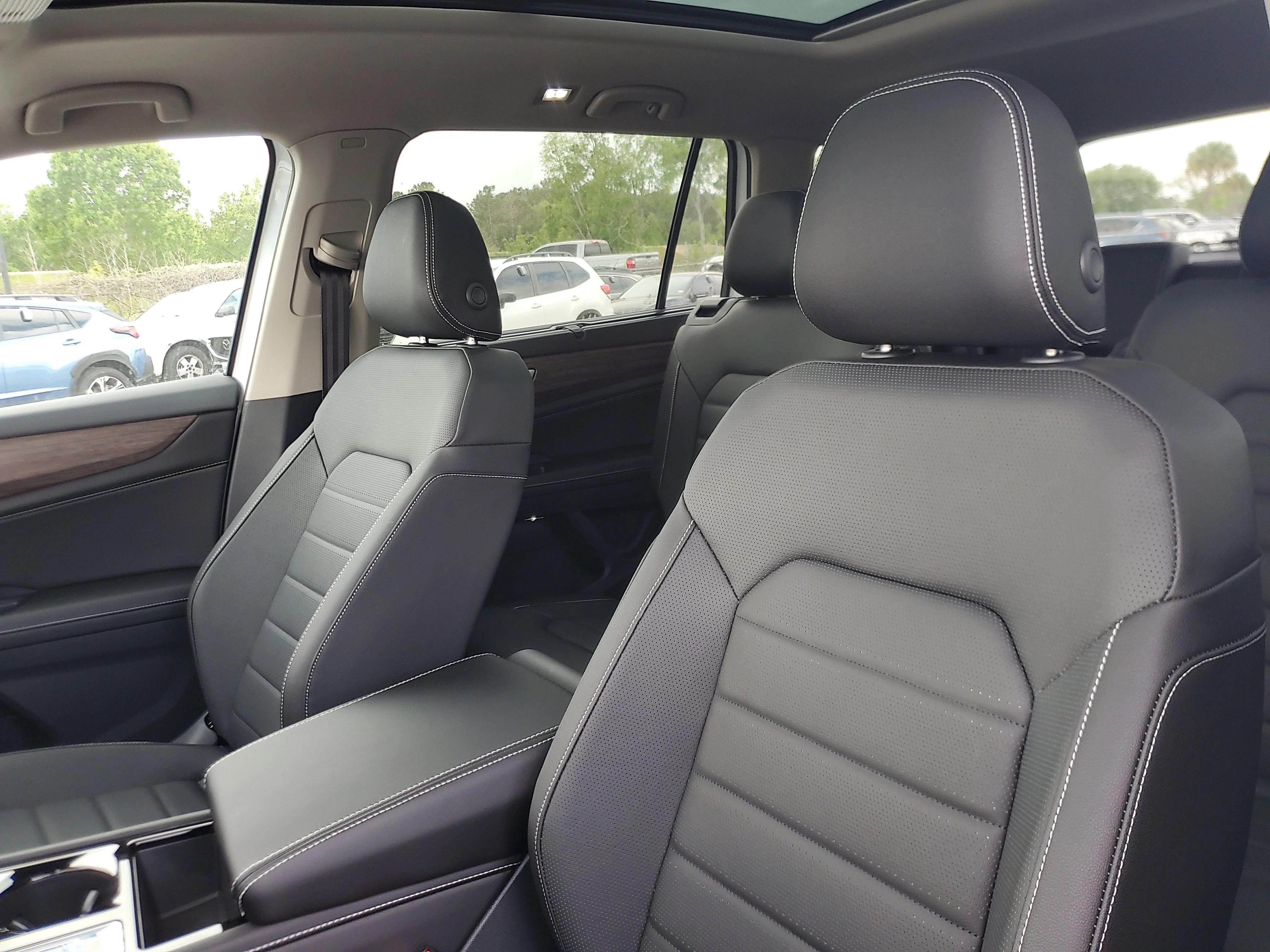 New 2026 White Volkswagen 2.0T SEL image 17