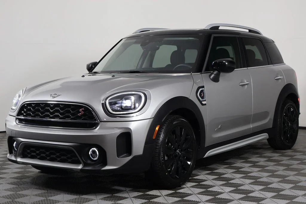 Certified Used 2024 Silver MINI Signature image 1
