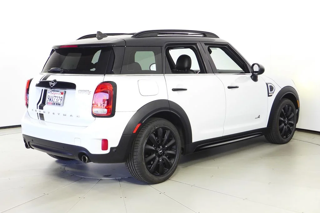 Used 2019 White MINI  image 7