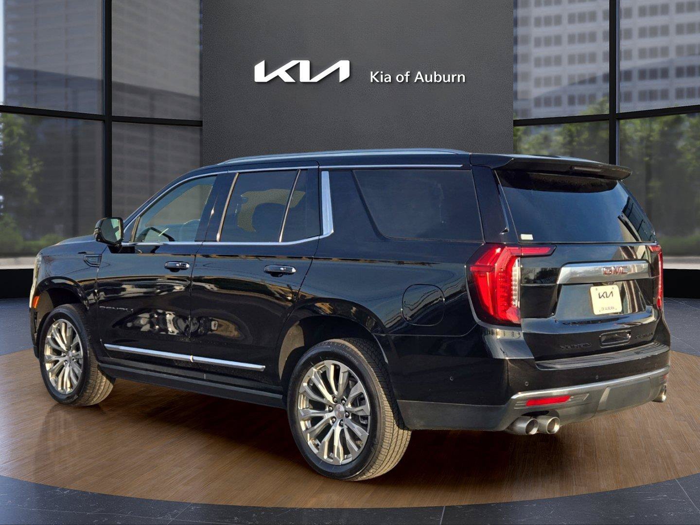 Used 2024 Black GMC Denali image 11
