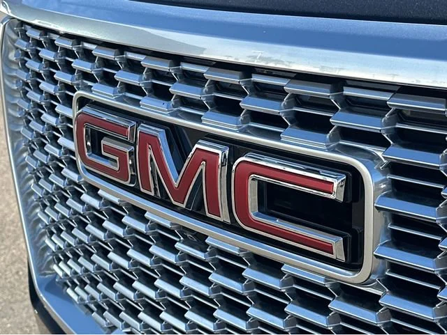 2023 GMC Yukon Denali - Photo 37
