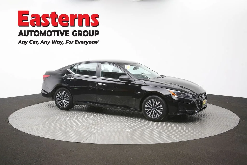 Used 2025 Black Nissan 2.5 SV image 45