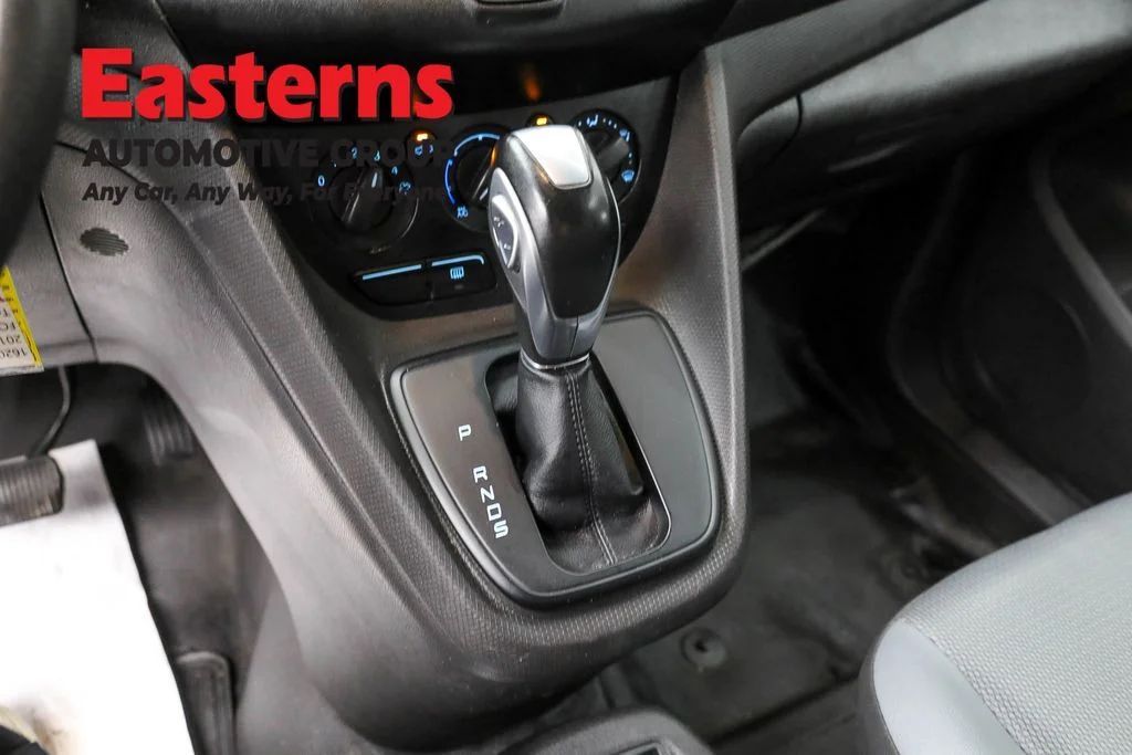 Used 2017 Blue Ford XL image 13