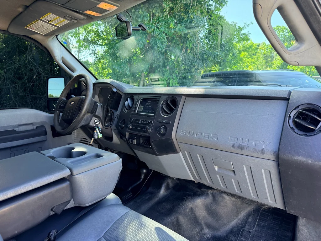 Used 2015 Oxford White Ford XL image 18